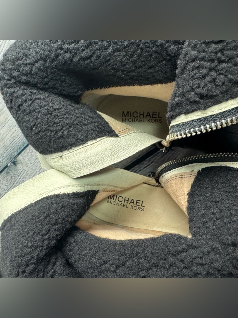 Michael Kors Black Quilted Leather Wedge Knee Winter Boots Sherpa Lined Sz 8 US - Picture 10 of 16